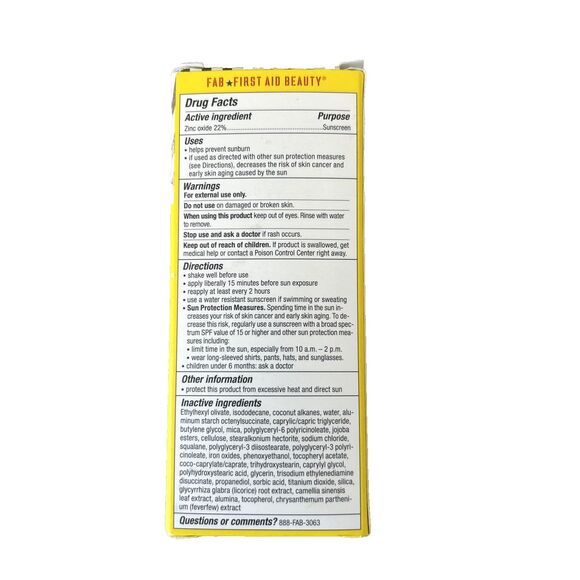 First Aid Beauty Weightless Liquid Mineral Sunscreen SPF 30 1.5 fl oz  exp 11/25 - Picture 3 of 5